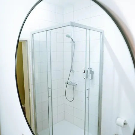 Apartamento Grosse In Der Suedvorstadt Mit Parkplaetzen *
