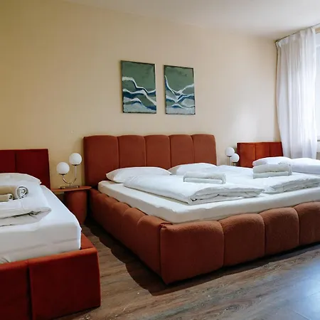 Grosse In Der Suedvorstadt Mit Parkplaetzen Apartamento *