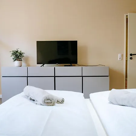 Grosse In Der Suedvorstadt Mit Parkplaetzen Apartamento *