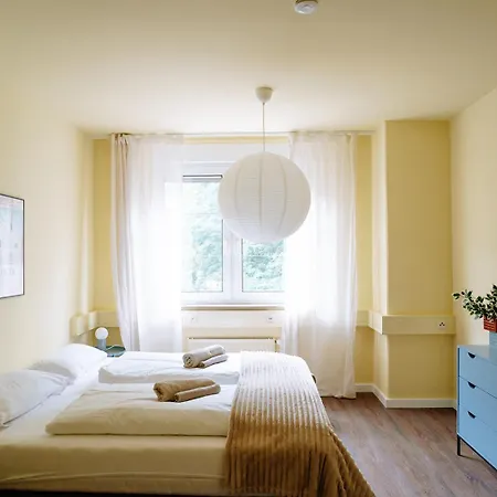 Grosse In Der Suedvorstadt Mit Parkplaetzen Apartamento *