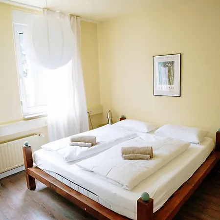 Apartamento Grosse In Der Suedvorstadt Mit Parkplaetzen