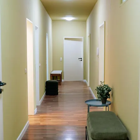 Apartamento Grosse In Der Suedvorstadt Mit Parkplaetzen
