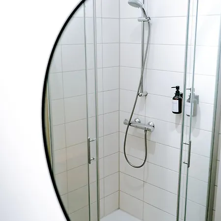 Grosse In Der Suedvorstadt Mit Parkplaetzen Apartamento *