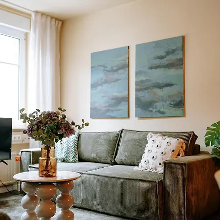Apartamento Grosse In Der Suedvorstadt Mit Parkplaetzen Leipzig